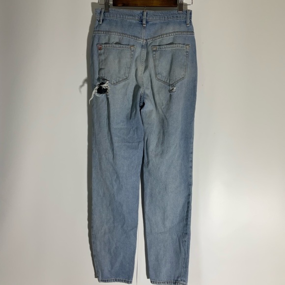 BDG Urban Outfitters Mom High Rise Highly Distressed Lite Blue Denim Size 26 - Picture 14 of 16